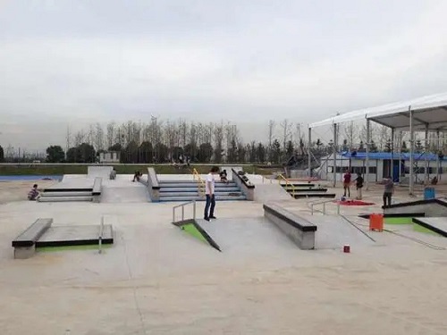 為什么要租賃板場道具而不是直接建造個(gè)滑板場？